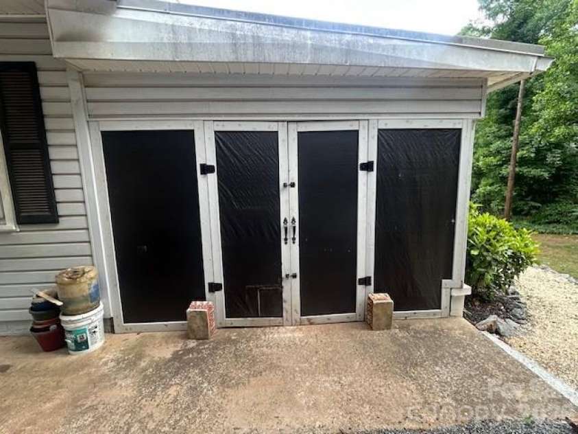 408 Hollis Road, Ellenboro, NC 28040.  MLS# CAR4379157, YatesRealty ID 23986. 