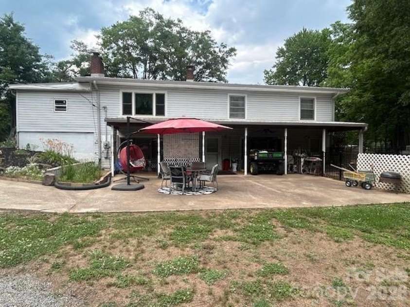 408 Hollis Road, Ellenboro, NC 28040.  MLS# CAR4379157, YatesRealty ID 23986. 