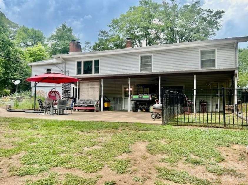 408 Hollis Road, Ellenboro, NC 28040.  MLS# CAR4379157, YatesRealty ID 23986. Nicely finished basement