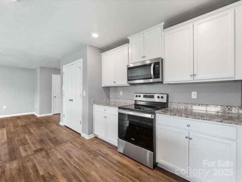 9136 Creedmore Hills Drive, Charlotte, NC 28214.  MLS# CAR4274108, YatesRealty ID 23986. 