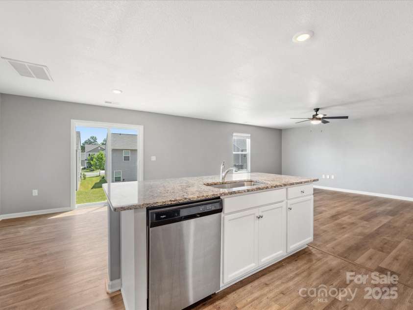 9136 Creedmore Hills Drive, Charlotte, NC 28214.  MLS# CAR4274108, YatesRealty ID 23986. 