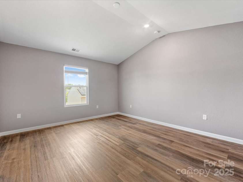 9136 Creedmore Hills Drive, Charlotte, NC 28214.  MLS# CAR4274108, YatesRealty ID 23986. 