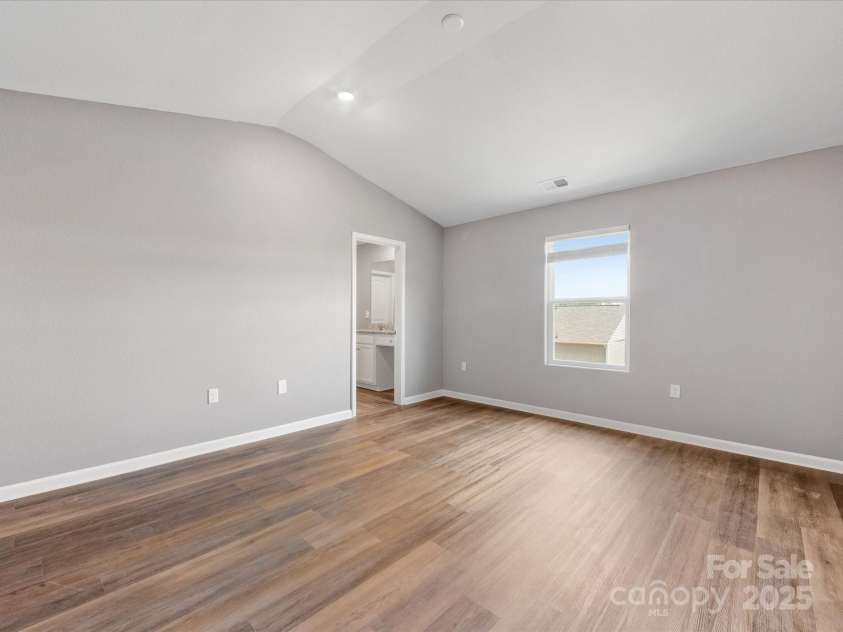 9136 Creedmore Hills Drive, Charlotte, NC 28214.  MLS# CAR4274108, YatesRealty ID 23986. 