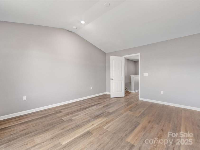 9136 Creedmore Hills Drive, Charlotte, NC 28214.  MLS# CAR4274108, YatesRealty ID 23986. 