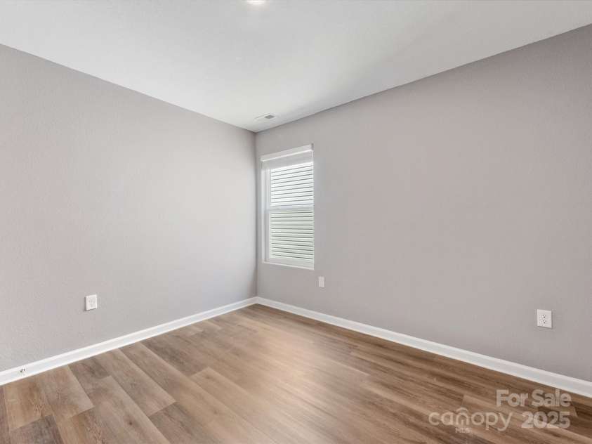 9136 Creedmore Hills Drive, Charlotte, NC 28214.  MLS# CAR4274108, YatesRealty ID 23986. 