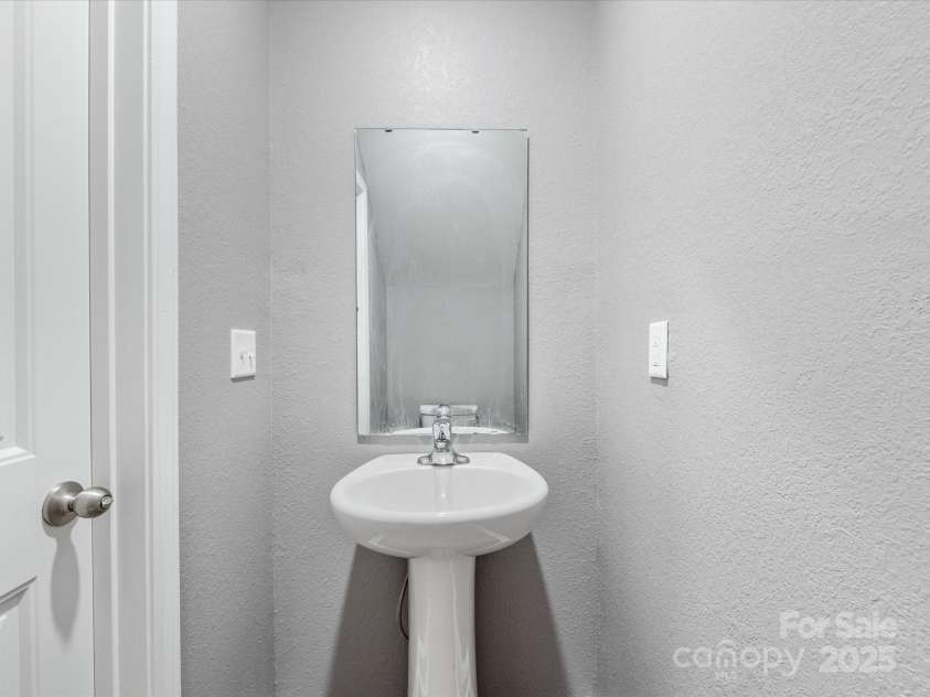 9136 Creedmore Hills Drive, Charlotte, NC 28214.  MLS# CAR4274108, YatesRealty ID 23986. Powder Room