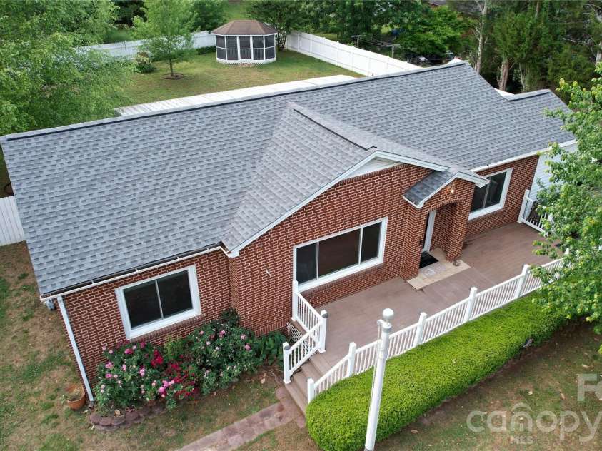 204 Clinton Avenue, Clover, SC 29710.  MLS# CAR4376865, YatesRealty ID 23987. 