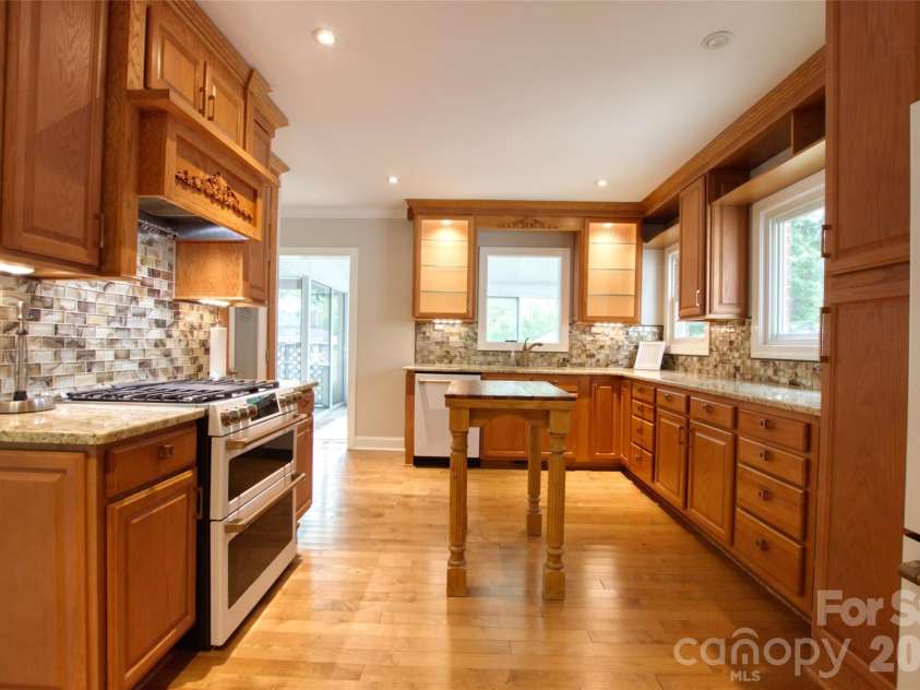 204 Clinton Avenue, Clover, SC 29710.  MLS# CAR4376865, YatesRealty ID 23987. Kitchen