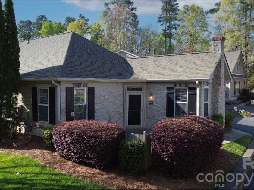 2726 Polo Club Boulevard, Matthews, NC 28105.  MLS# CAR4366042, YatesRealty ID 23988. 