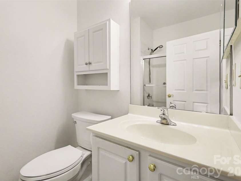 2726 Polo Club Boulevard, Matthews, NC 28105.  MLS# CAR4366042, YatesRealty ID 23988. 