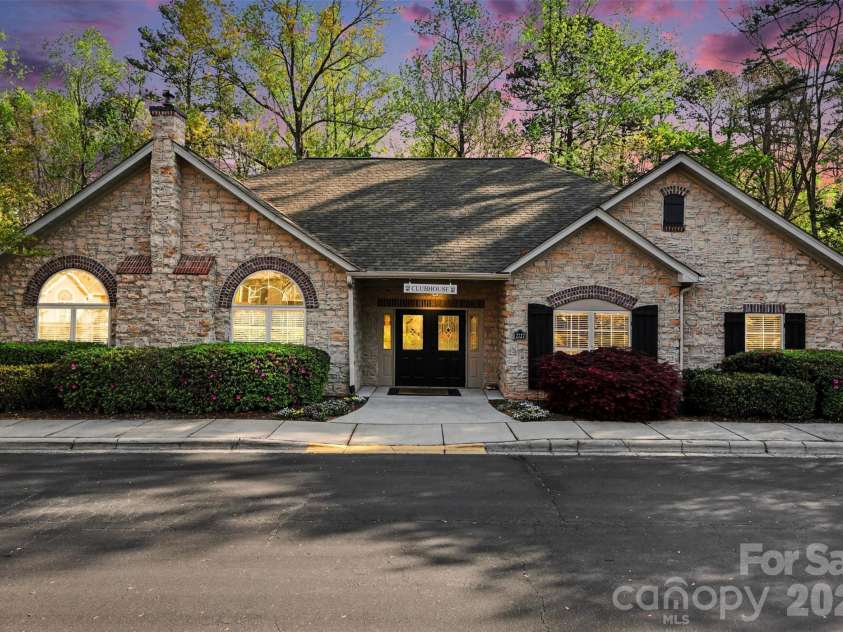 2726 Polo Club Boulevard, Matthews, NC 28105.  MLS# CAR4366042, YatesRealty ID 23988. 