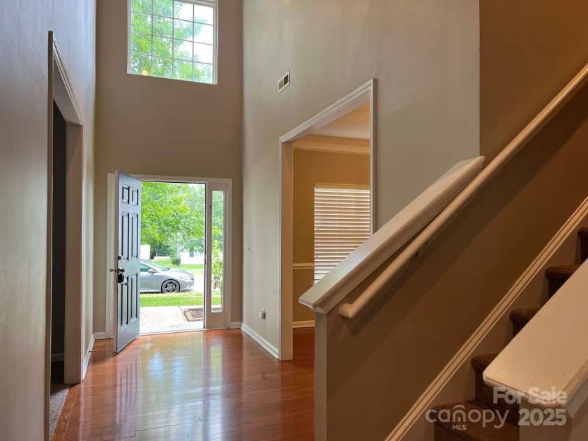 3022 Hendricks Chapel Lane, Charlotte, NC 28216.  MLS# CAR4276109, YatesRealty ID 23989. 