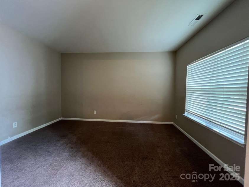 3022 Hendricks Chapel Lane, Charlotte, NC 28216.  MLS# CAR4276109, YatesRealty ID 23989. 