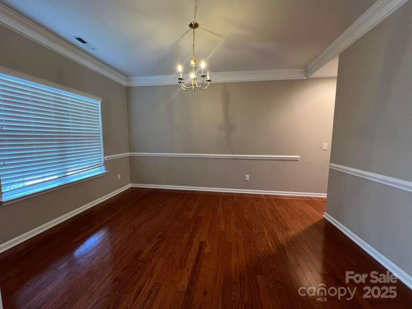 3022 Hendricks Chapel Lane, Charlotte, NC 28216.  MLS# CAR4276109, YatesRealty ID 23989. 