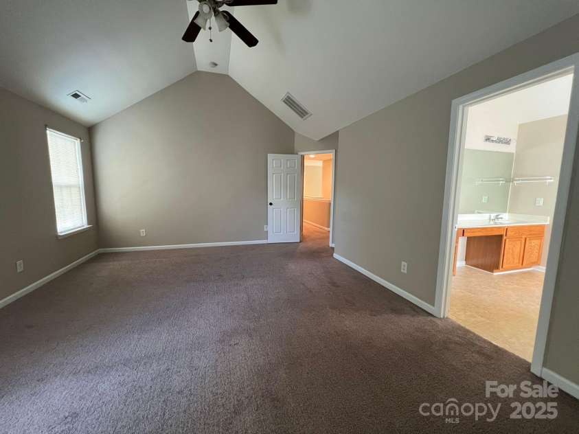 3022 Hendricks Chapel Lane, Charlotte, NC 28216.  MLS# CAR4276109, YatesRealty ID 23989. 