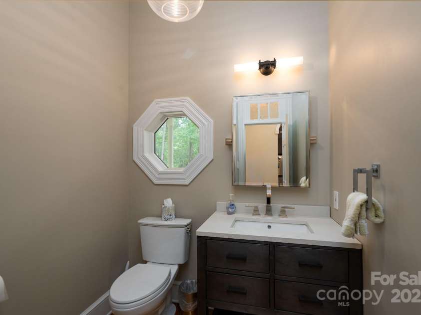 139 Deerfield Lane, New London, NC 28127.  MLS# CAR4295568, YatesRealty ID 2399. Half Bath