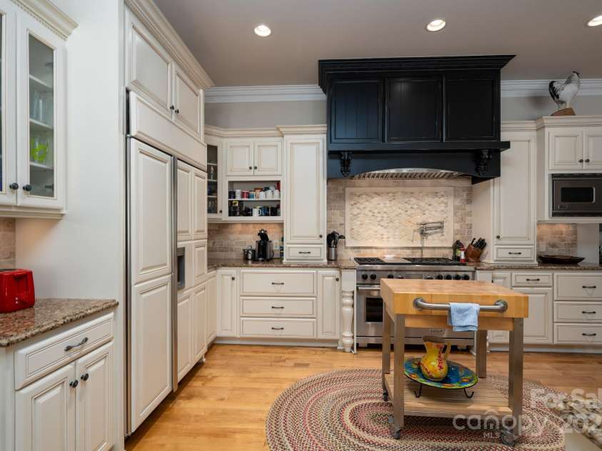 139 Deerfield Lane, New London, NC 28127.  MLS# CAR4295568, YatesRealty ID 2399. Kitchen