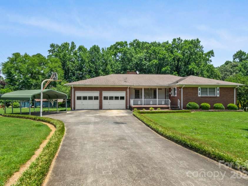 128 Howie Street, Mount Holly, NC 28120.  MLS# CAR4272463, YatesRealty ID 23991. 