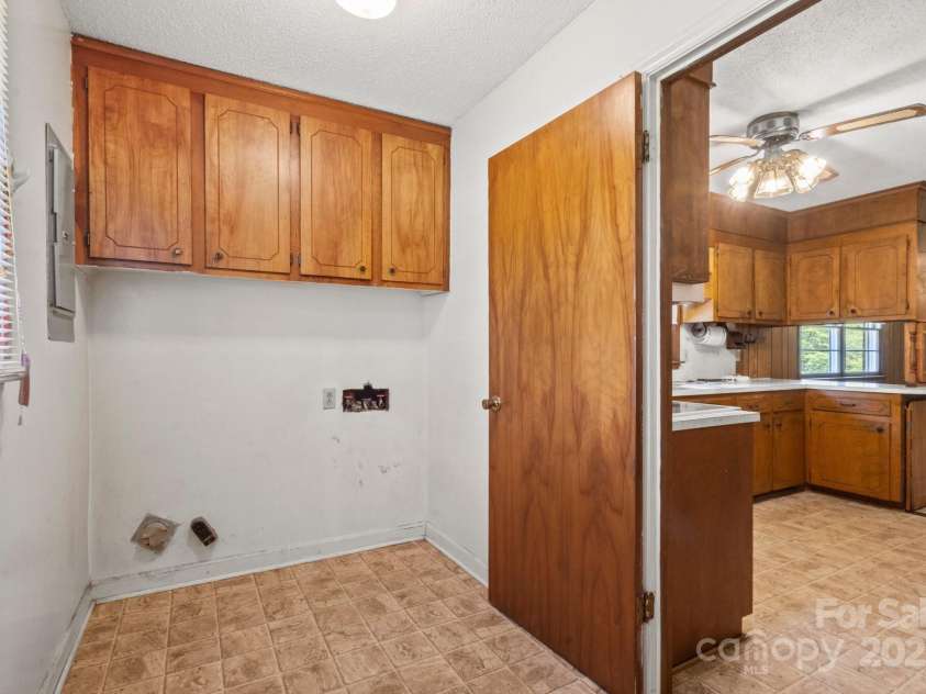 128 Howie Street, Mount Holly, NC 28120.  MLS# CAR4272463, YatesRealty ID 23991. Laundry/Mud Room