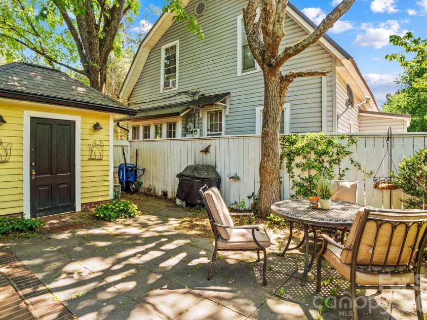 801 Fulton Street, Salisbury, NC 28144.  MLS# CAR4373956, YatesRealty ID 23991. 