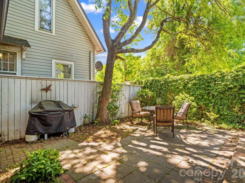 801 Fulton Street, Salisbury, NC 28144.  MLS# CAR4373956, YatesRealty ID 23991. 