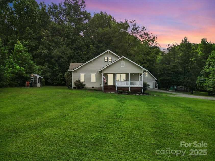 275 Haynes Drive, Salisbury, NC 28146.  MLS# CAR4277763, YatesRealty ID 23992. 