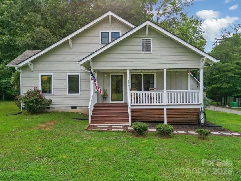 275 Haynes Drive, Salisbury, NC 28146.  MLS# CAR4277763, YatesRealty ID 23992. 