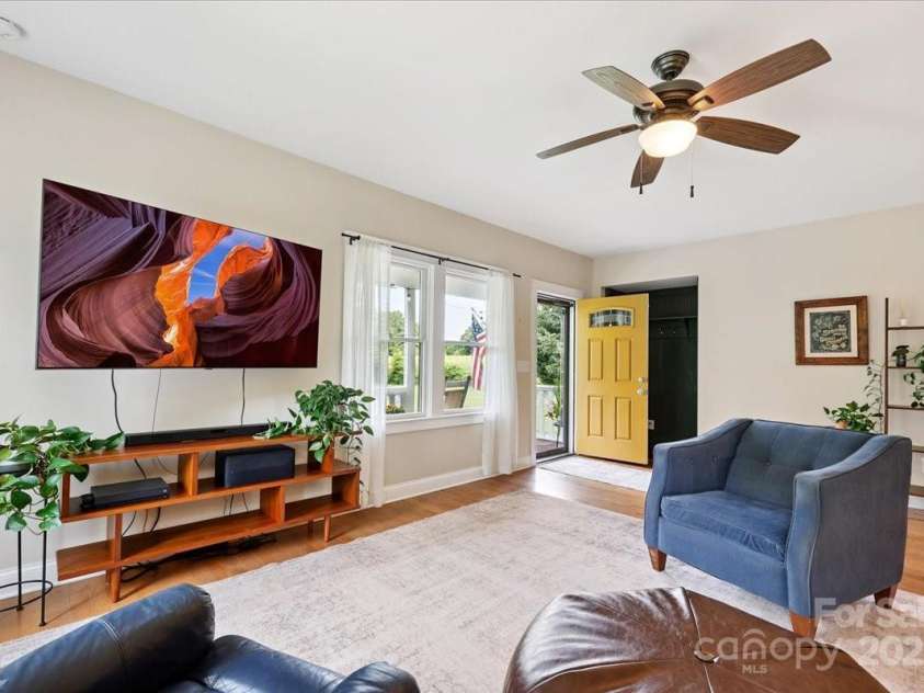 275 Haynes Drive, Salisbury, NC 28146.  MLS# CAR4277763, YatesRealty ID 23992. 