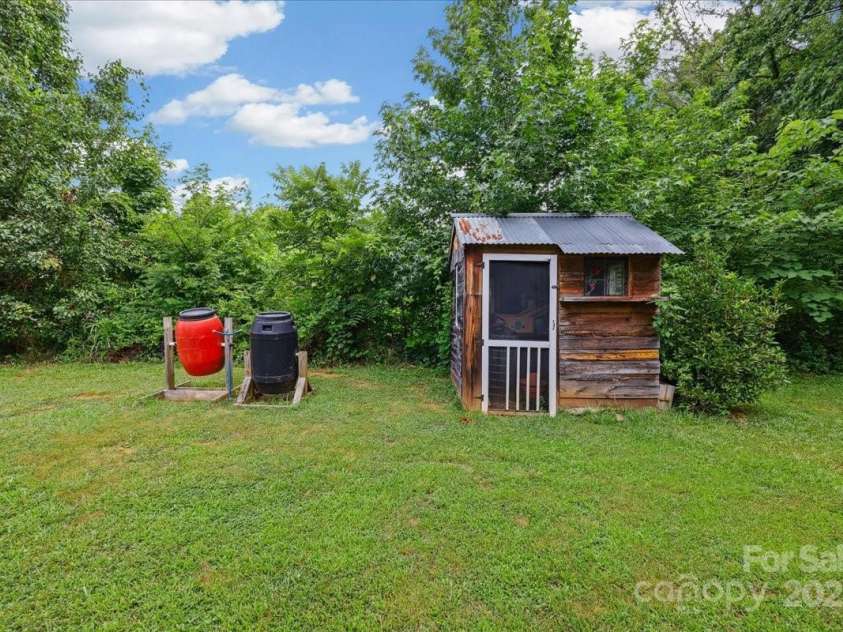 275 Haynes Drive, Salisbury, NC 28146.  MLS# CAR4277763, YatesRealty ID 23992. 