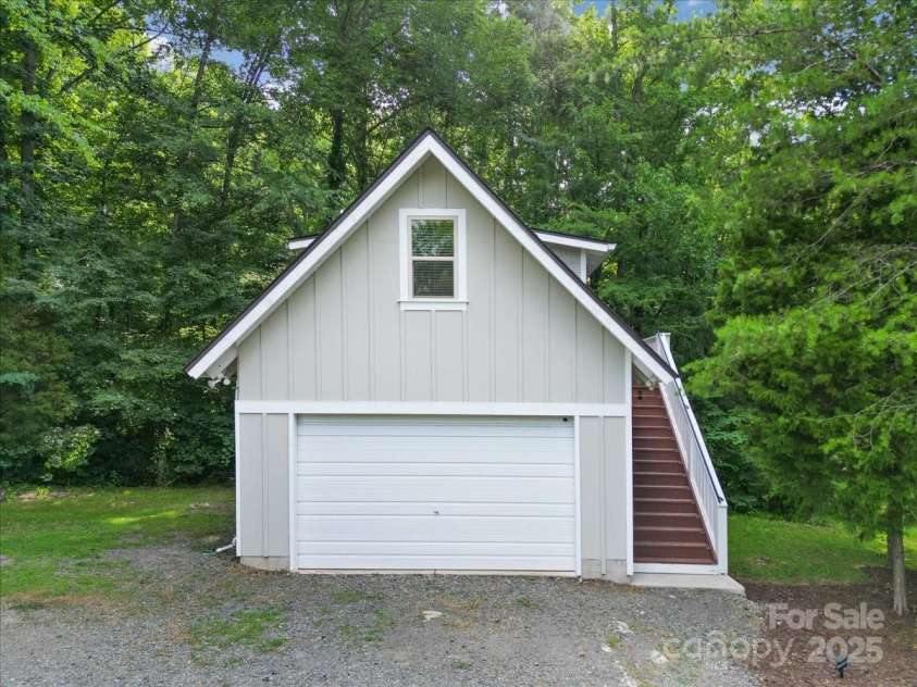 275 Haynes Drive, Salisbury, NC 28146.  MLS# CAR4277763, YatesRealty ID 23992. 