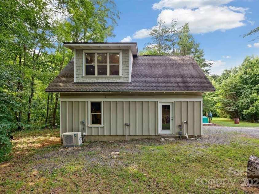 275 Haynes Drive, Salisbury, NC 28146.  MLS# CAR4277763, YatesRealty ID 23992. 