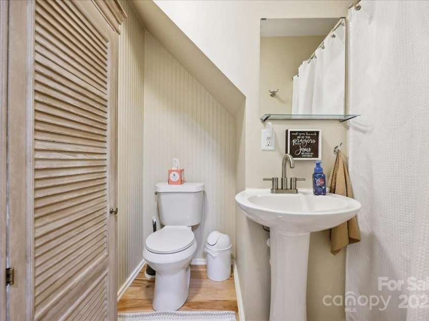 275 Haynes Drive, Salisbury, NC 28146.  MLS# CAR4277763, YatesRealty ID 23992. 