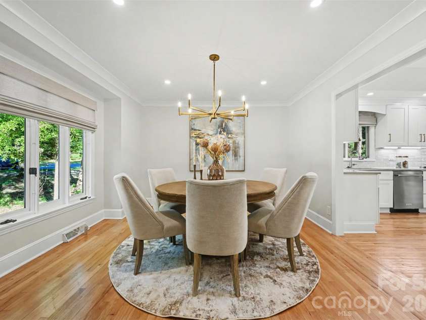 5500 Mcalpine Farm Road, Charlotte, NC 28226.  MLS# CAR4378170, YatesRealty ID 23992. 