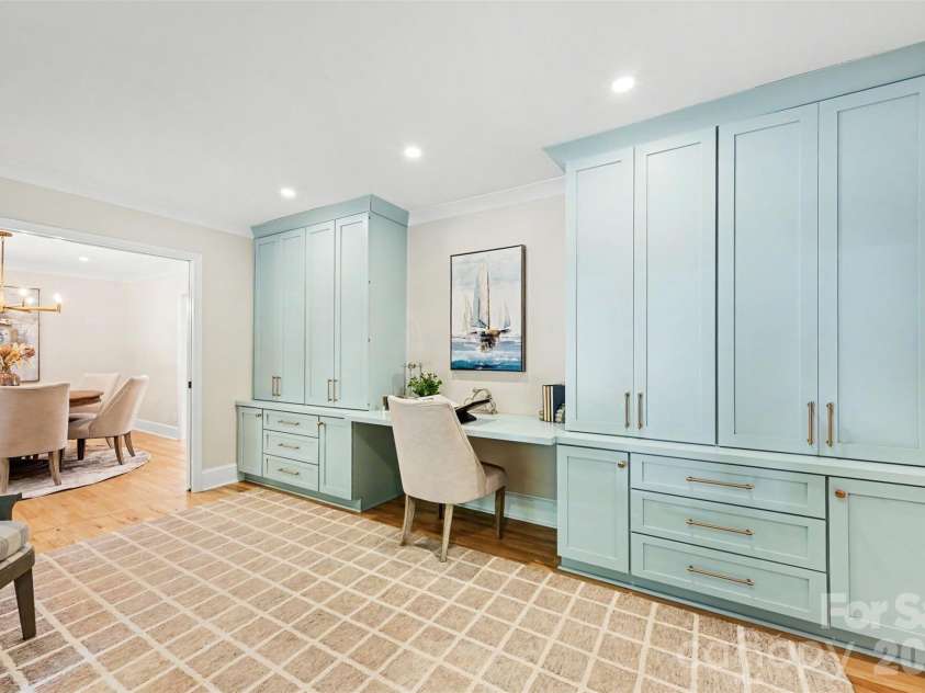 5500 Mcalpine Farm Road, Charlotte, NC 28226.  MLS# CAR4378170, YatesRealty ID 23992. 