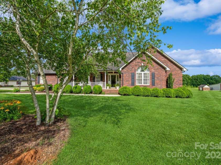 8520 Wright Road, Kannapolis, NC 28081.  MLS# CAR4256956, YatesRealty ID 23994. 