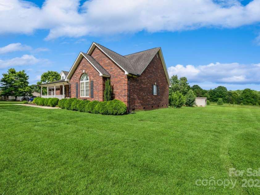 8520 Wright Road, Kannapolis, NC 28081.  MLS# CAR4256956, YatesRealty ID 23994. 