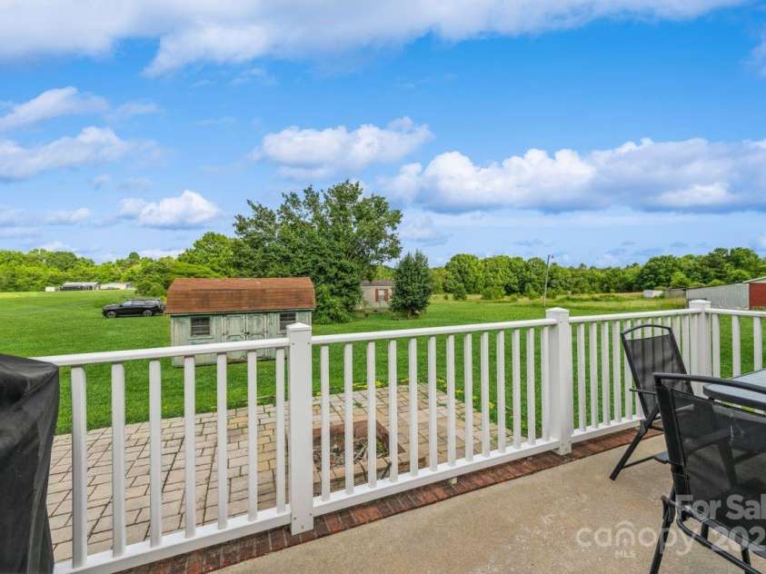 8520 Wright Road, Kannapolis, NC 28081.  MLS# CAR4256956, YatesRealty ID 23994. 