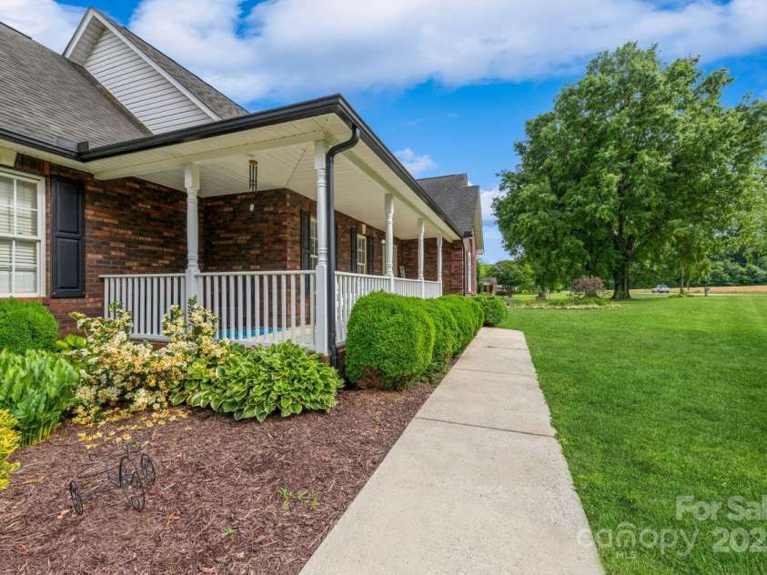 8520 Wright Road, Kannapolis, NC 28081.  MLS# CAR4256956, YatesRealty ID 23994. 