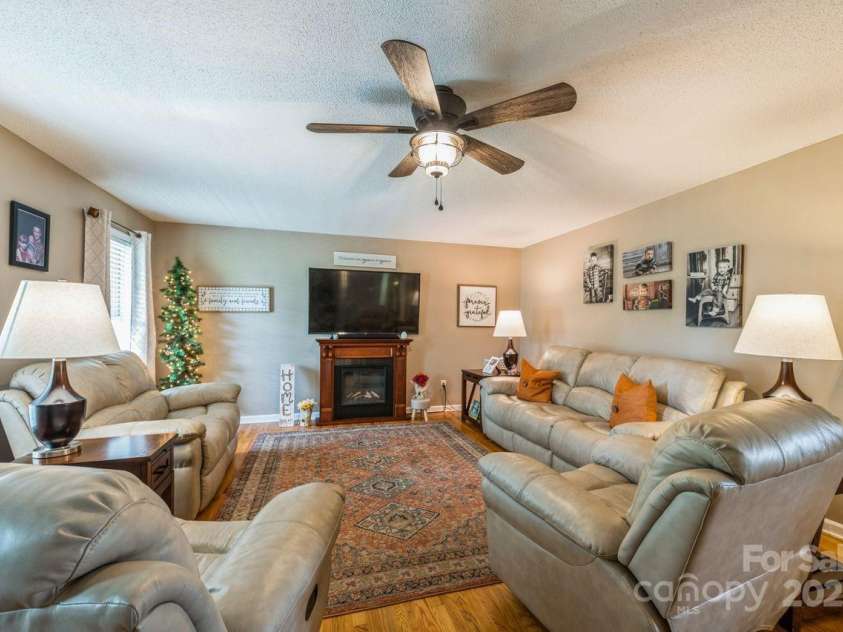 8520 Wright Road, Kannapolis, NC 28081.  MLS# CAR4256956, YatesRealty ID 23994. 