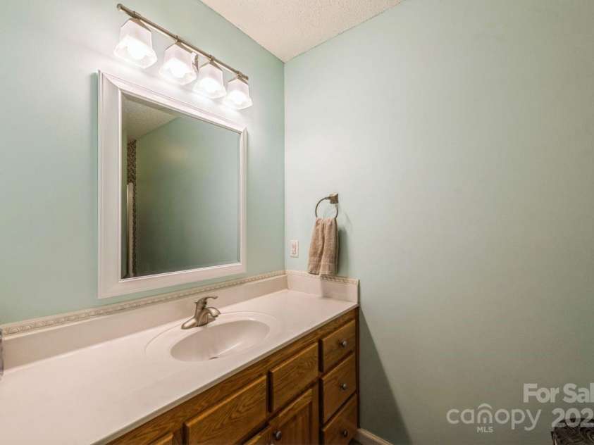 8520 Wright Road, Kannapolis, NC 28081.  MLS# CAR4256956, YatesRealty ID 23994. 