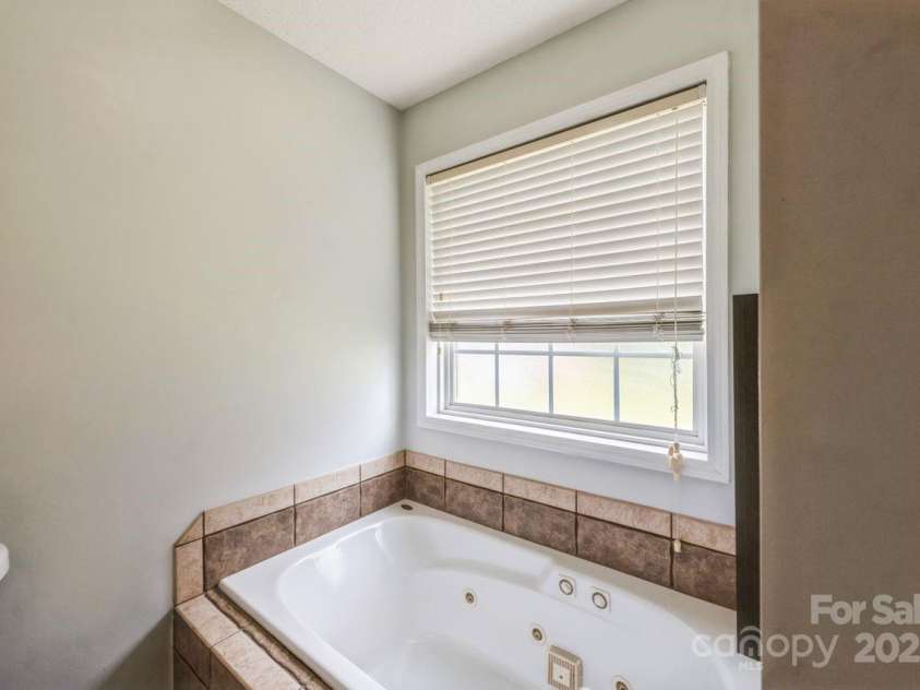 8520 Wright Road, Kannapolis, NC 28081.  MLS# CAR4256956, YatesRealty ID 23994. 