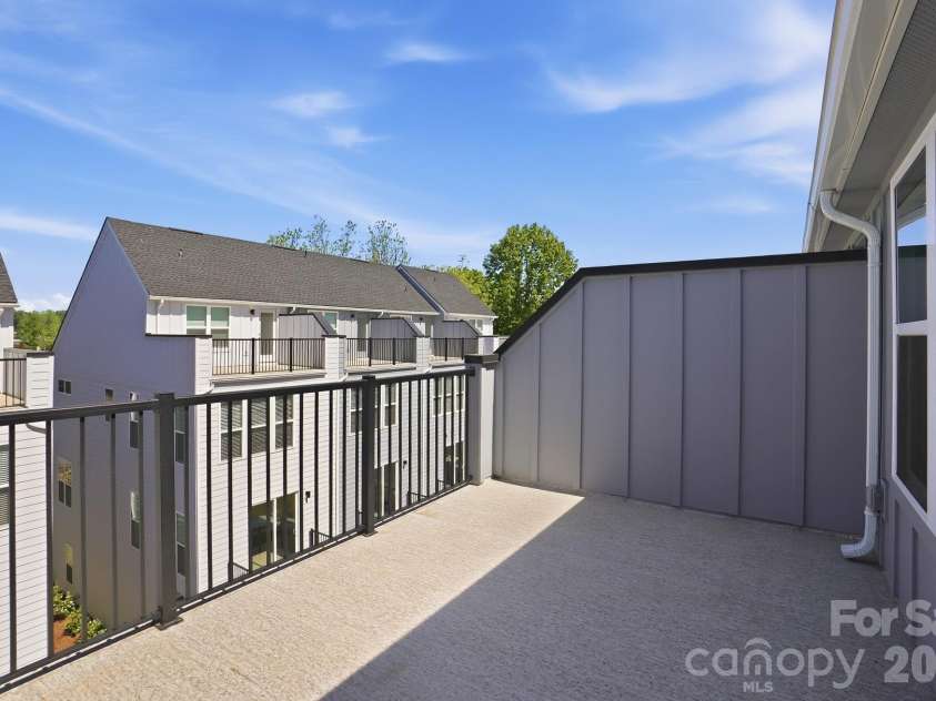 1135 Kokomo Lane, Charlotte, NC 28206.  MLS# CAR4377217, YatesRealty ID 23995. Your private rooftop terrace