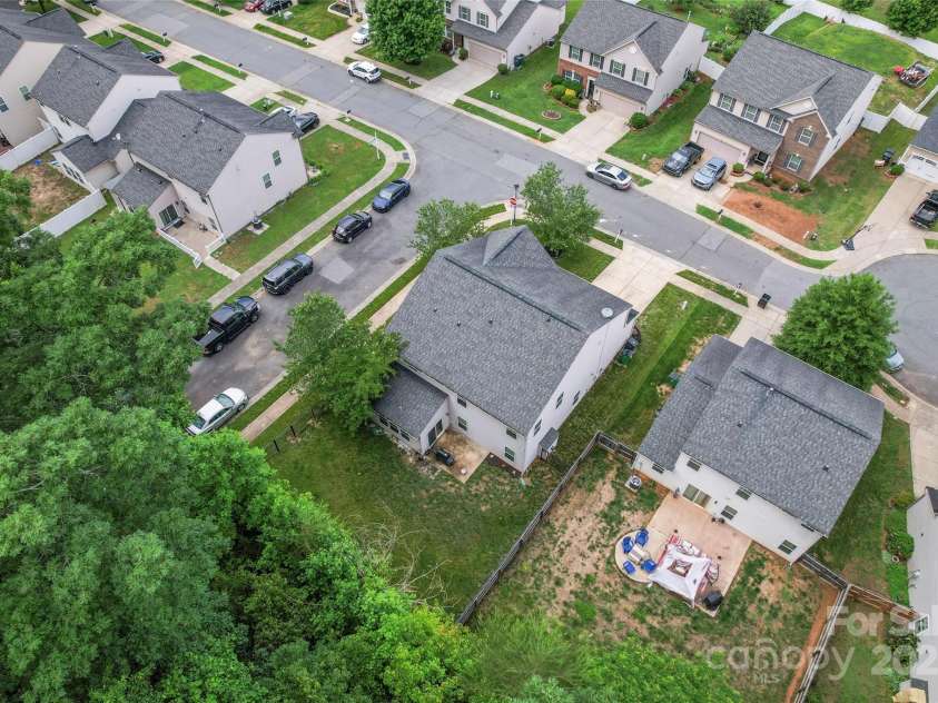 16615 Crimson Sargent Drive, Charlotte, NC 28213.  MLS# CAR4257903, YatesRealty ID 23996. 