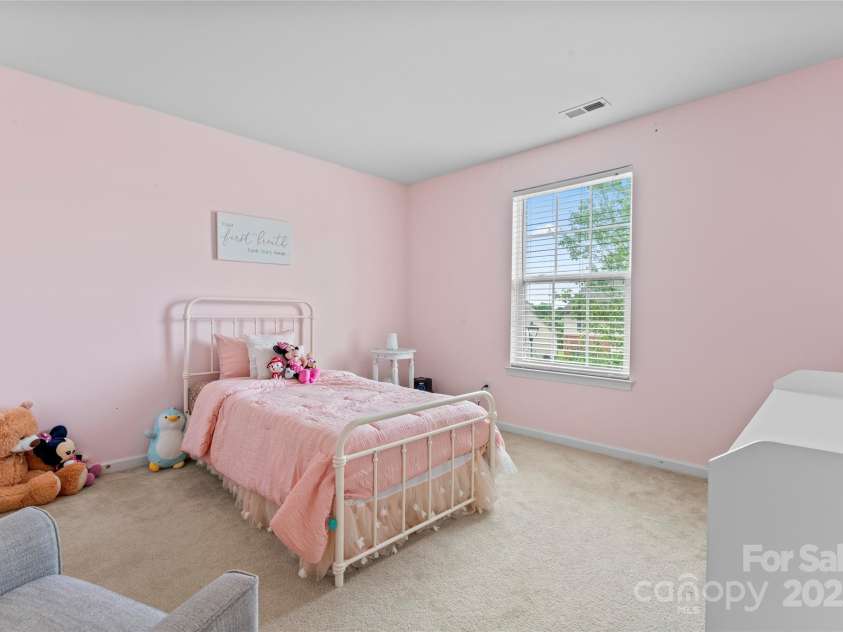 16615 Crimson Sargent Drive, Charlotte, NC 28213.  MLS# CAR4257903, YatesRealty ID 23996. Bedroom