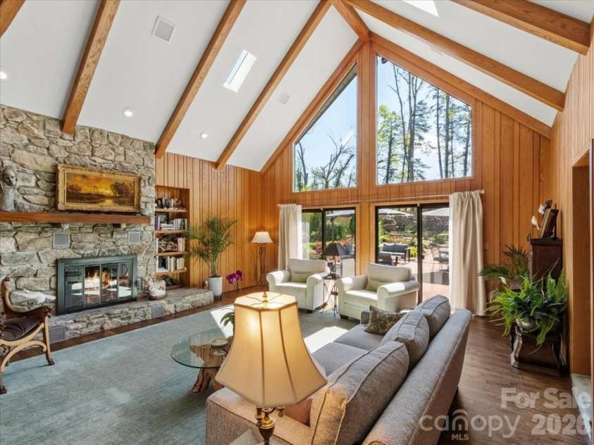68 Acorn Road, Asheville, NC 28804.  MLS# CAR4372514, YatesRealty ID 23996. 