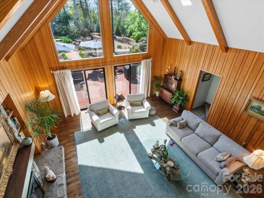 68 Acorn Road, Asheville, NC 28804.  MLS# CAR4372514, YatesRealty ID 23996. 
