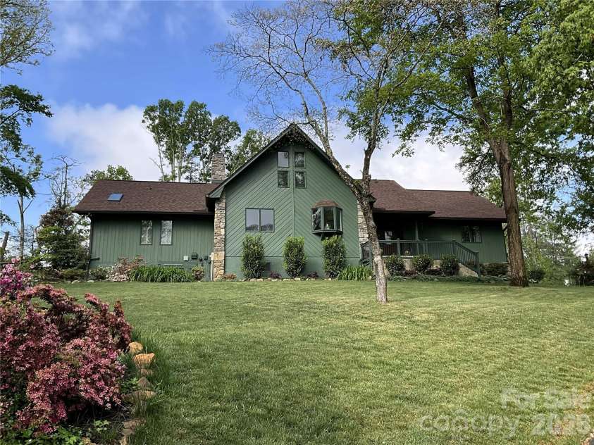 68 Acorn Road, Asheville, NC 28804.  MLS# CAR4372514, YatesRealty ID 23996. Front