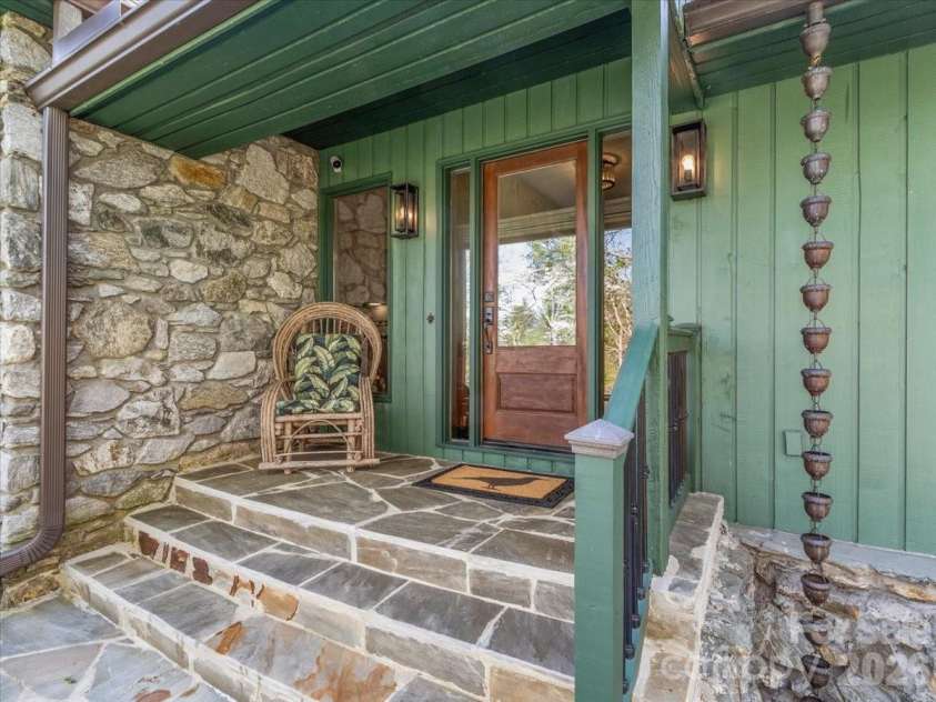 68 Acorn Road, Asheville, NC 28804.  MLS# CAR4372514, YatesRealty ID 23996. Front Entry