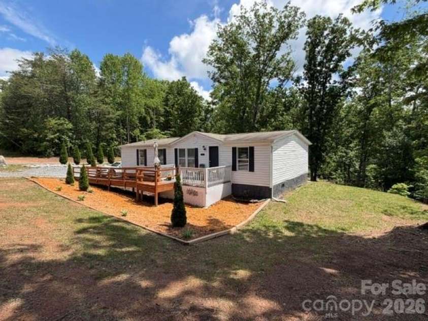 744 Deer Park Road, Nebo, NC 28761.  MLS# CAR4378826, YatesRealty ID 23998. 