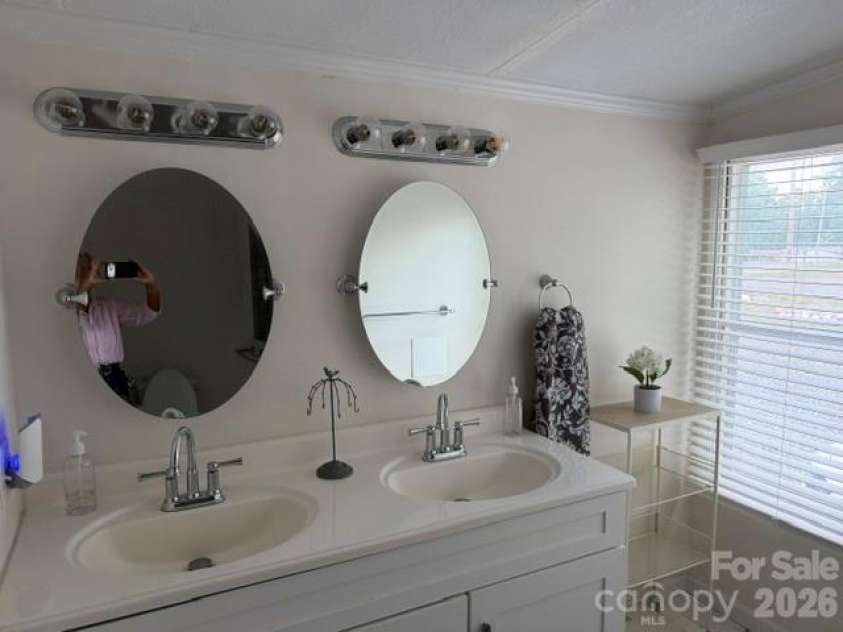 744 Deer Park Road, Nebo, NC 28761.  MLS# CAR4378826, YatesRealty ID 23998. 